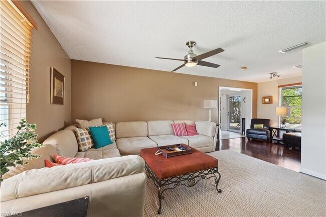 Foto del edificio - 1605 Osprey Ave