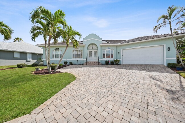 Building Photo - "Waterfront home with Courtyard Pool"