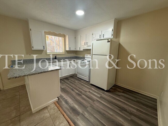 Photo - Comfortable Living with Included Utilities... Apartment