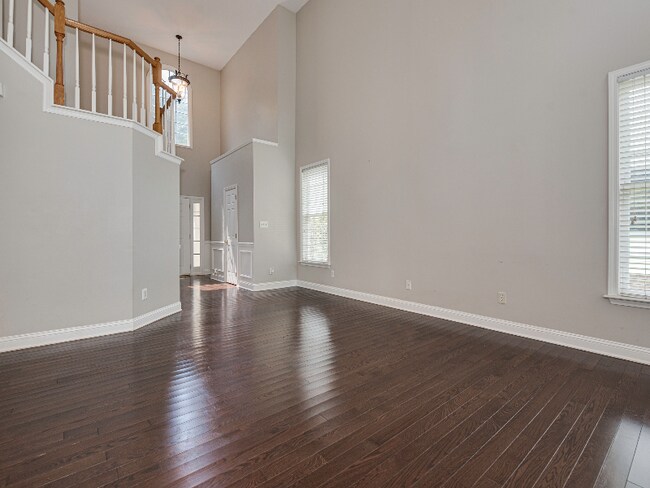 Building Photo - 2124 Sablewood Dr