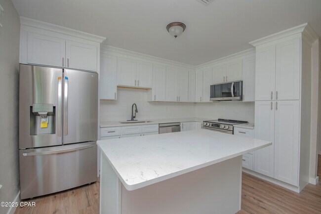 Foto del edificio - 3119 W 23rd Ct