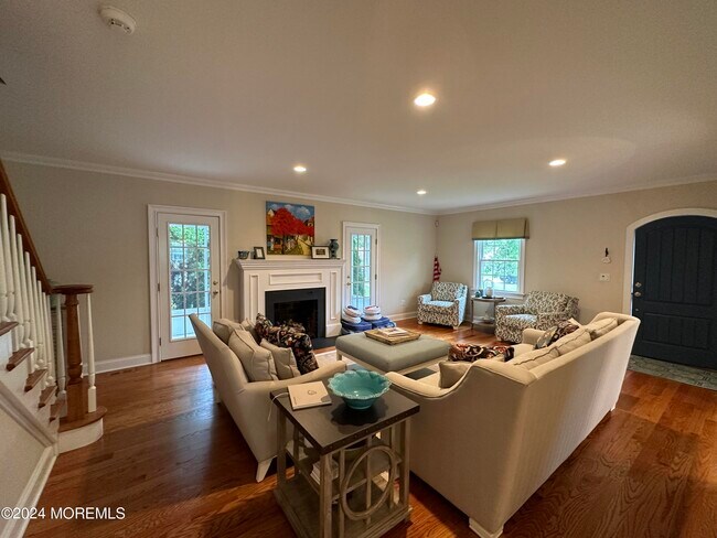 Building Photo - 414 Tuttle Ave