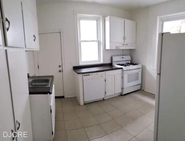 Building Photo - 3 br, 1 bath House - 5739 Rodman Street