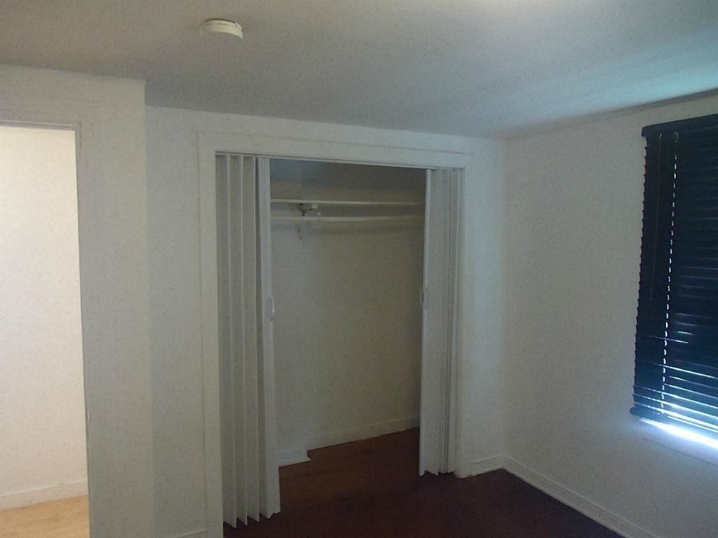 Building Photo - 413 Bates St