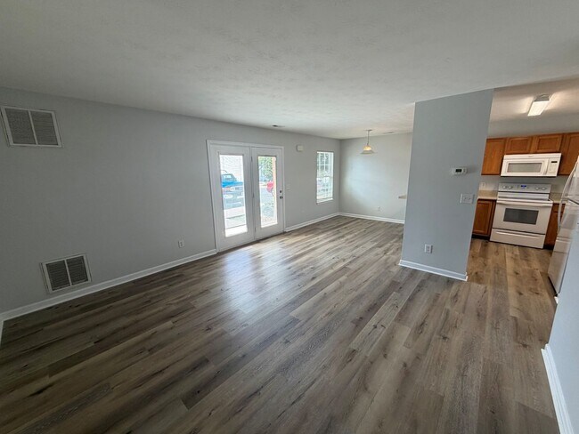 Building Photo - 2465 Millwood Loop