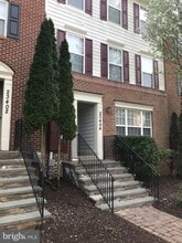 Building Photo - 23404 Rainbow Arch Dr