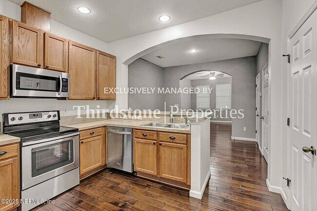Foto del edificio - 13039 Sunset Lake Dr