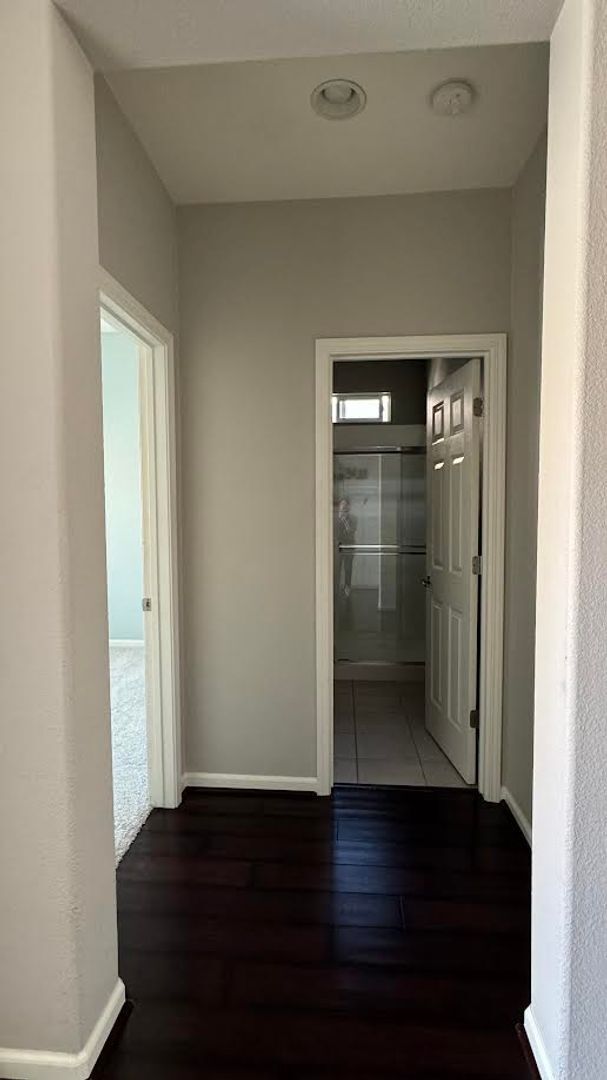 Foto del edificio - 123 Hearthstone Dr