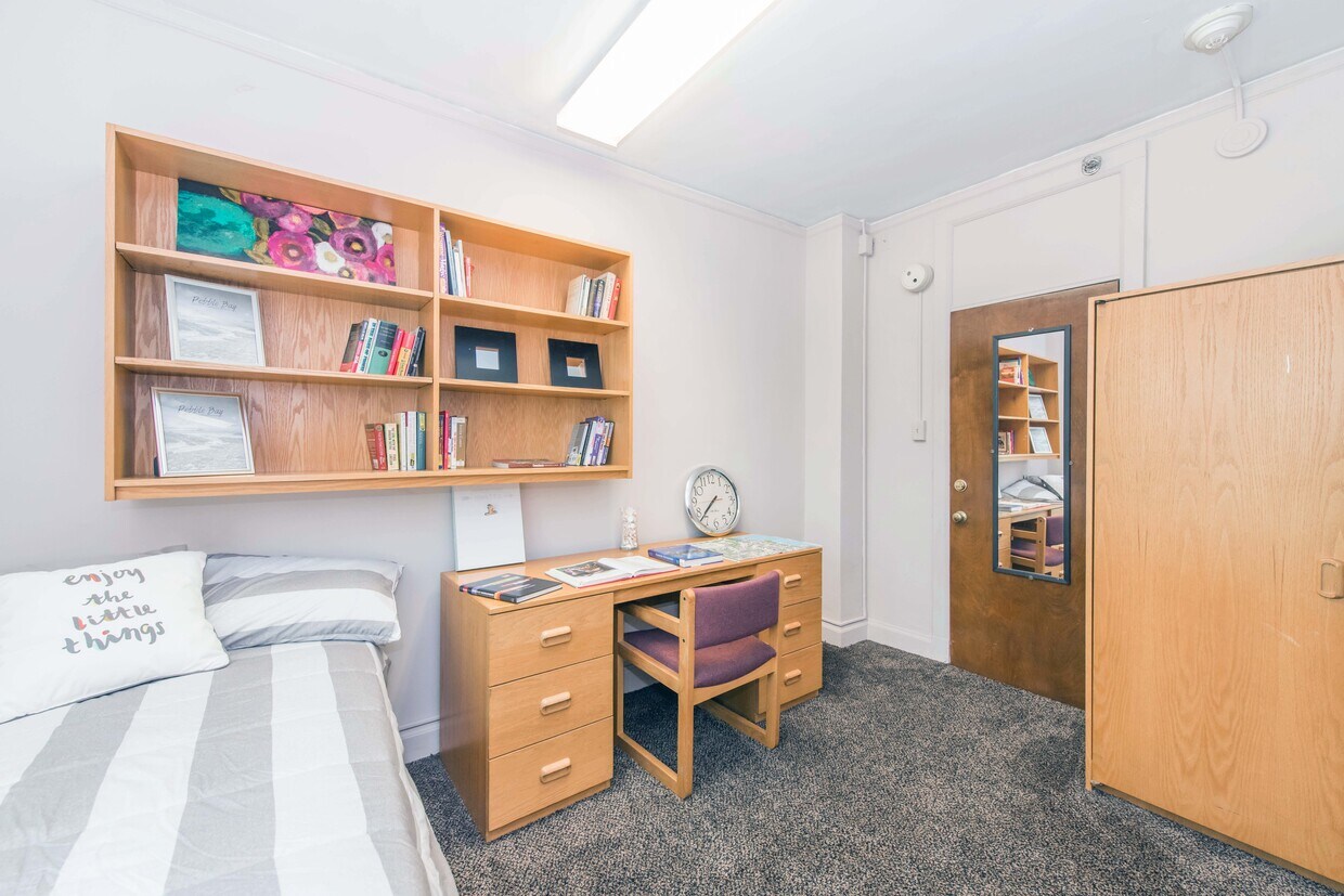 5445 Ingleside Apartments Apartments in Chicago, IL