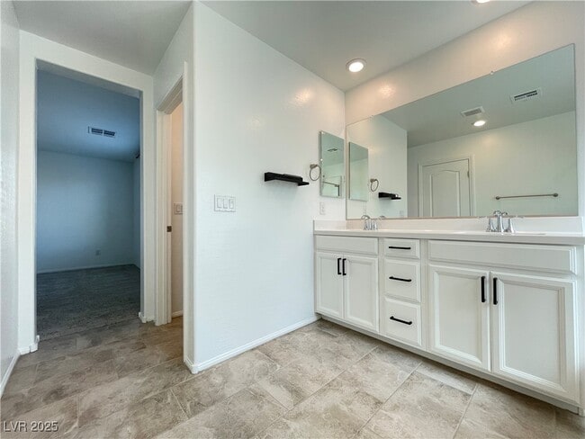 Building Photo - 10814 Galveston Bay St