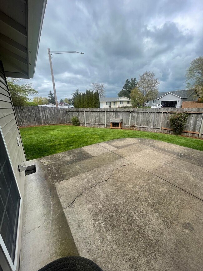 Foto del edificio - Pet Friendly Charming 3 Bedroom Home with ...