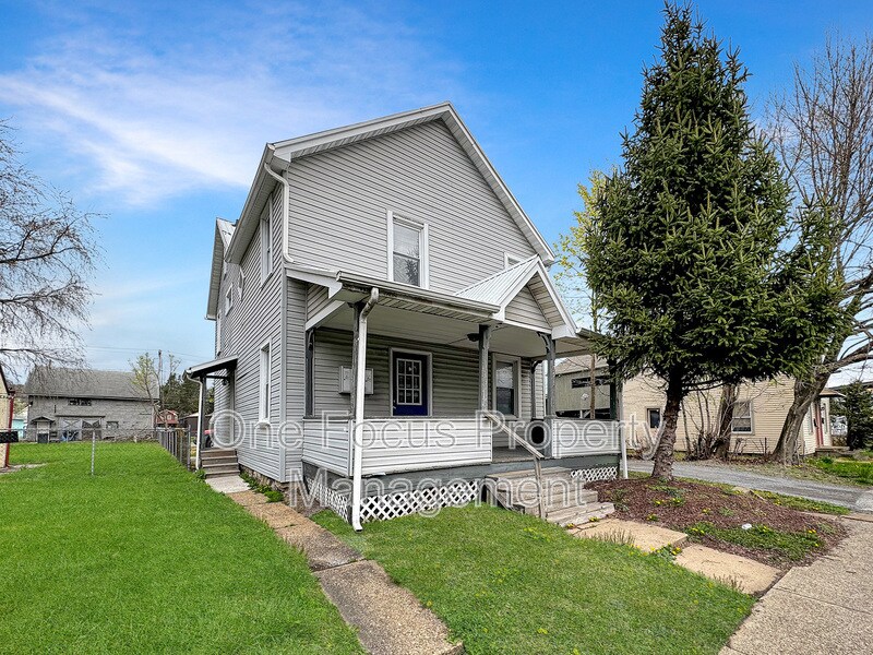 Primary Photo - 951 E 3rd St