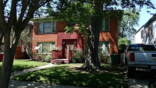 Building Photo - 1628 Hawthorne St