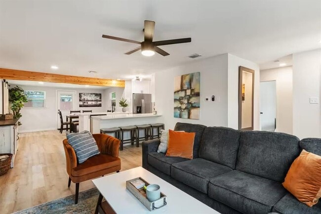 Foto del edificio - 2310 Dove Springs Dr