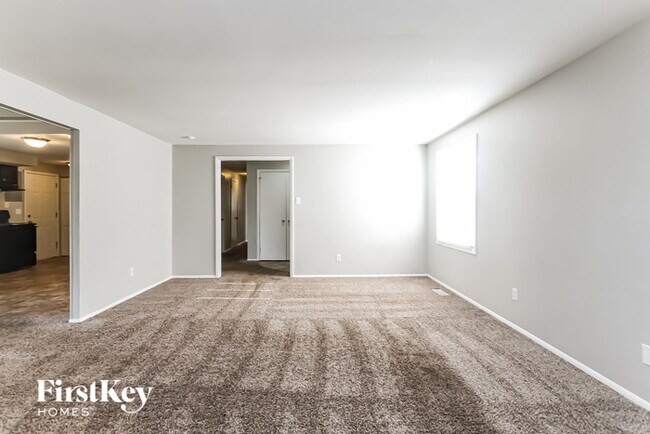 Building Photo - 11238 McDowell Dr