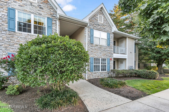 Building Photo - 502 Wedgewood Cir