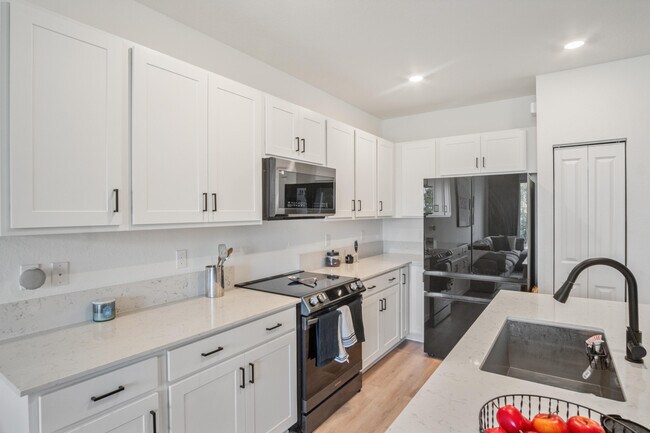 Foto del edificio - 852 SE grovebush Ln