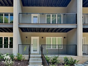Building Photo - 1447 Walker Pl SE