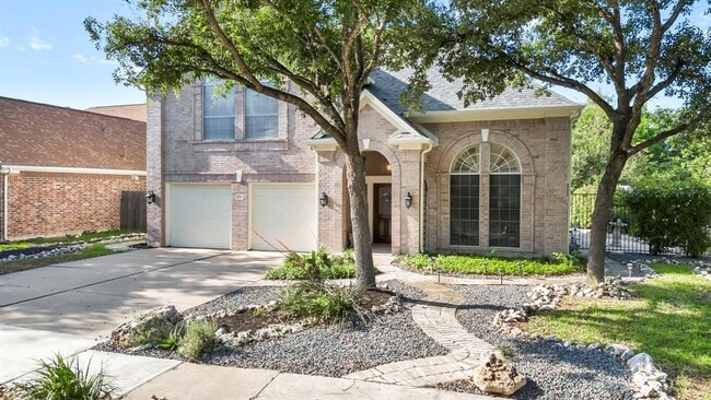 Foto del edificio - 6806 Thistle Hill Way