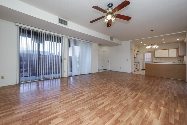 Foto del edificio - 2927 N Cardell Cir