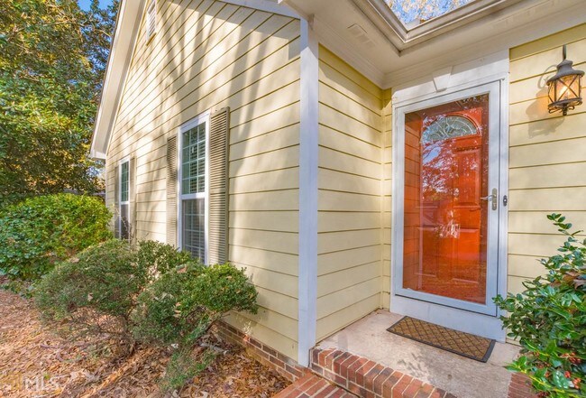Building Photo - 215 Shady Grove Ln