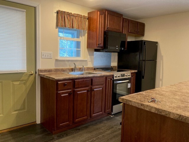 Kitchen - 24 Village St