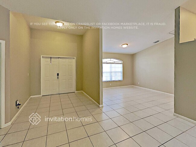 Foto del edificio - 13750 Lilac Pl