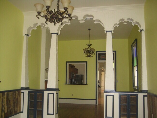 Foto del edificio - 2928 Grand Rte Saint John St
