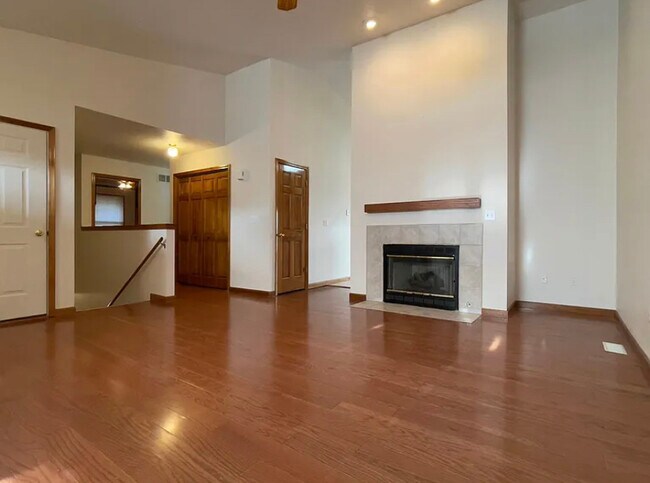 Building Photo - 2700 Findley Dr