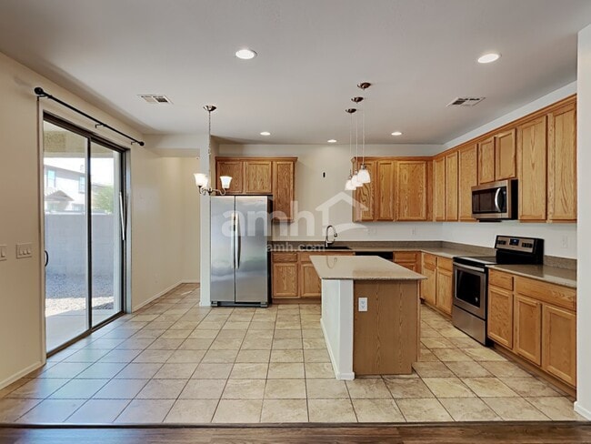 Foto del edificio - 3542 E Terrace Ave