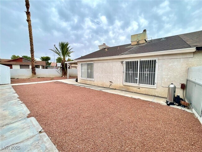 Foto del edificio - 7135 Kenwood St