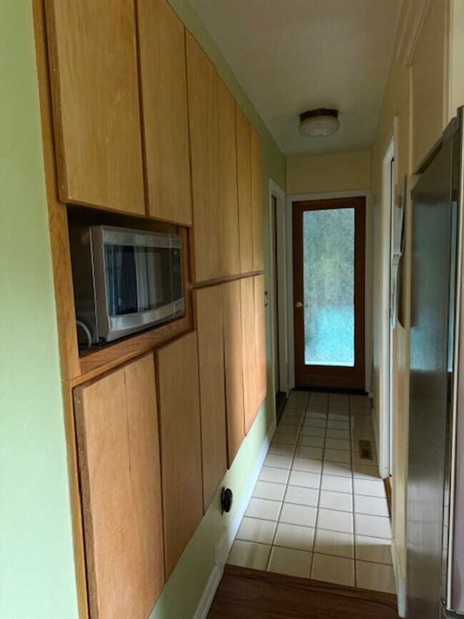 Foto del edificio - Charming Short Term Craftsman in Sunny Coq...