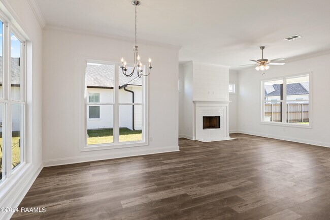 Building Photo - 108 Easy Rock Landing Drive