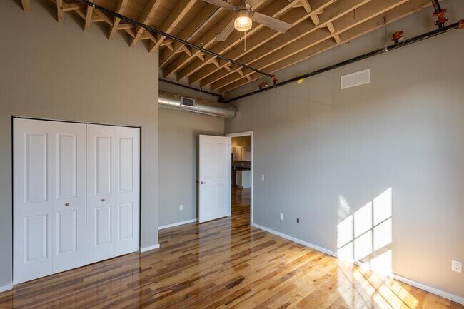 Building Photo - 116 N 4th St