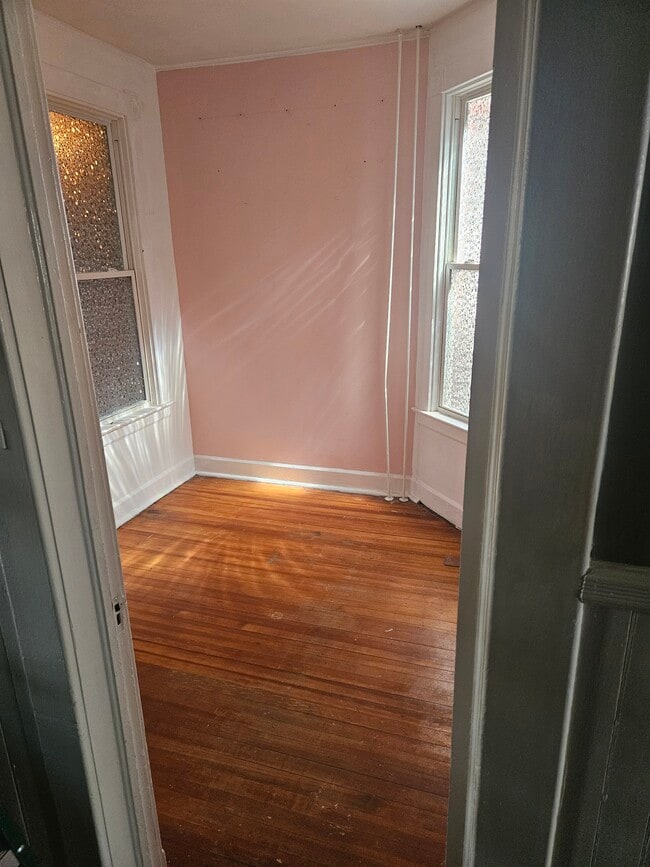 Building Photo - 203 Myrtle Ave