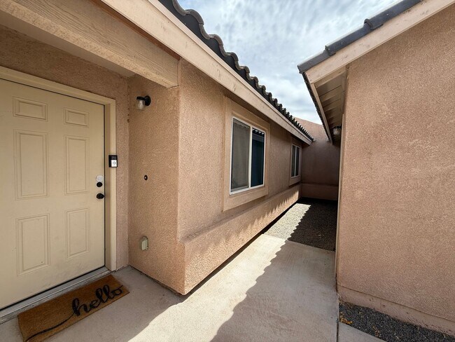 Foto del edificio - 3 Bedroom Condo in Desert Sky!