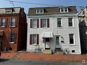 Building Photo - 911 Blunston St