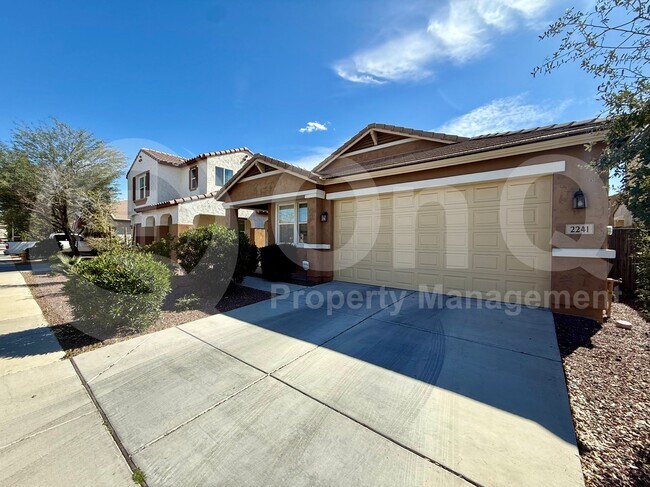 Foto del edificio - 2241 W Betty Elyse Ln