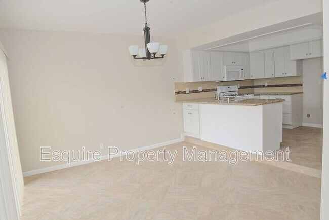 Building Photo - 23B LEMON DR.