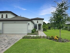 Building Photo - 12554 Oak Hill Way