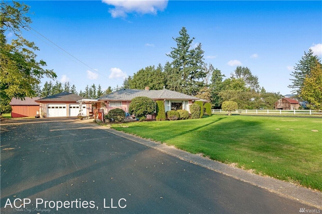Foto principal - 3 br, 2 bath House - 202 W Lincoln Street