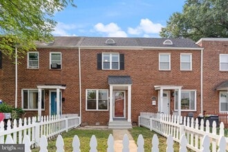Building Photo - 3727 Mark Dr