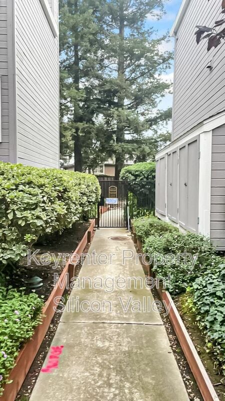 Photo - 4870 Lakebird Pl Apartment