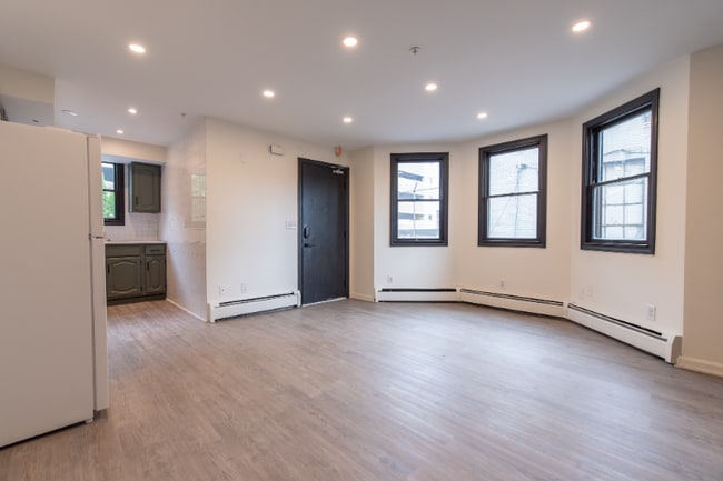 Building Photo - 32 Cargill St