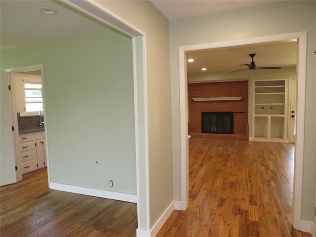 Foto del edificio - 3316 Darby Ln