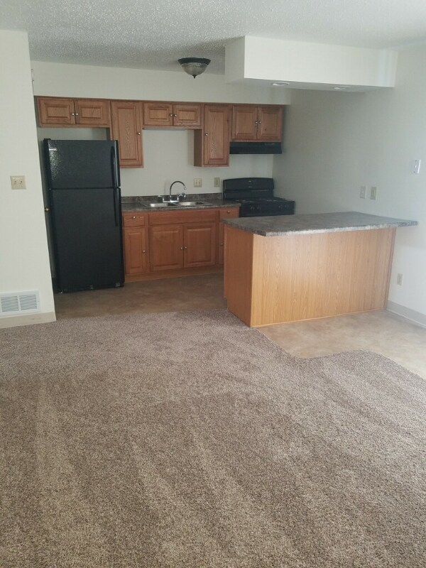 30 Manor Dr, Eldridge, IA 52748 Townhome Rentals in Eldridge IA