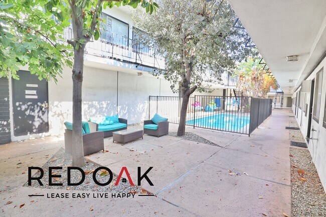 Foto del edificio - 5119 Fountain Ave