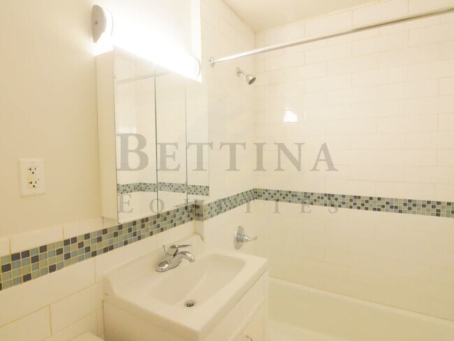 Foto del edificio - 171 E 89th St