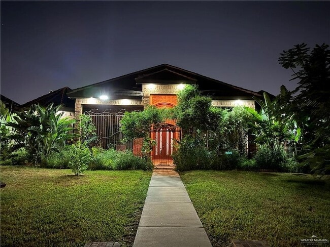 Building Photo - 500 S Woodland Dr