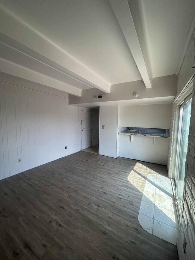 Foto del edificio - 500 NE 15th St